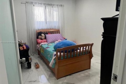 Купить виллу или дом в Майами-Гарденс, Флорида 3 спальни, 172.8м2, № 1974931 - фото 24