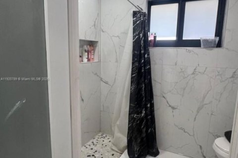 Купить виллу или дом в Майами-Гарденс, Флорида 3 спальни, 172.8м2, № 1974931 - фото 27
