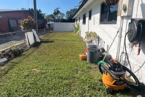 Купить виллу или дом в Майами-Гарденс, Флорида 3 спальни, 172.8м2, № 1974931 - фото 10