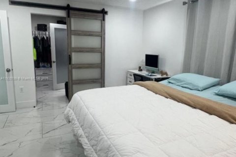 Купить виллу или дом в Майами-Гарденс, Флорида 3 спальни, 172.8м2, № 1974931 - фото 29