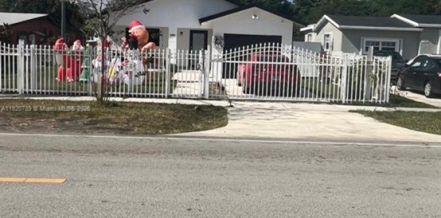 Дом в Майами-Гарденс, Флорида 3 спальни, 172.8м2 № 1974931