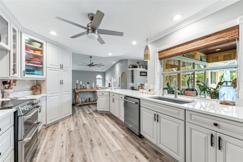 Casa en venta en Cape Coral, Florida, 3 dormitorios, 190.45 m2 № 1772274 - foto 13