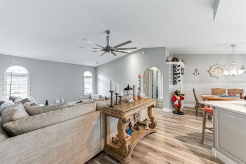 Casa en venta en Cape Coral, Florida, 3 dormitorios, 190.45 m2 № 1772274 - foto 22