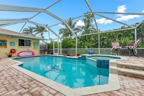 Casa en venta en Cape Coral, Florida, 3 dormitorios, 190.45 m2 № 1772274 - foto 3
