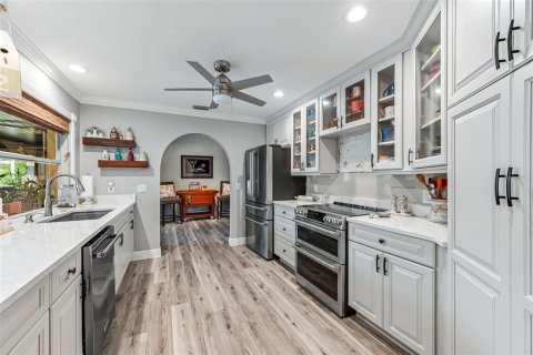 Casa en venta en Cape Coral, Florida, 3 dormitorios, 190.45 m2 № 1772274 - foto 11