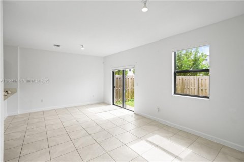 Townhouse in Homestead, Florida 3 bedrooms, 157.47 sq.m. № 1956716 - photo 17