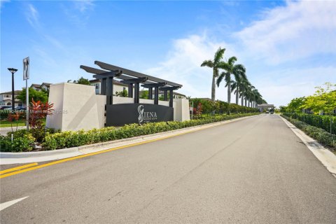 Townhouse in Homestead, Florida 3 bedrooms, 157.47 sq.m. № 1956716 - photo 7