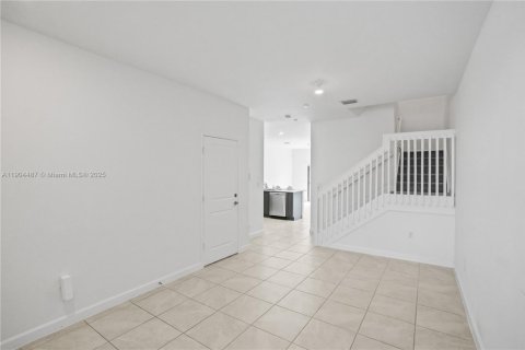 Townhouse in Homestead, Florida 3 bedrooms, 157.47 sq.m. № 1956716 - photo 20