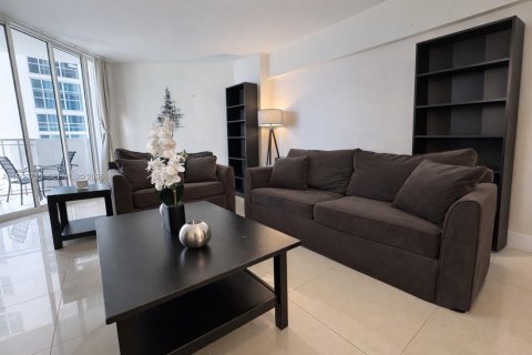 Condo in Sunny Isles Beach, Florida, 1 bedroom  № 2082026 - photo 7