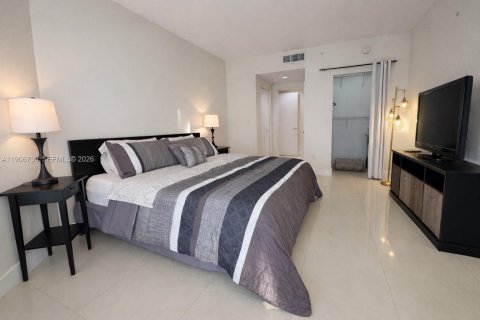 Condo in Sunny Isles Beach, Florida, 1 bedroom  № 2082026 - photo 11