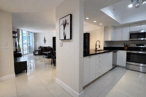 Condo in Sunny Isles Beach, Florida, 1 bedroom № 2082026