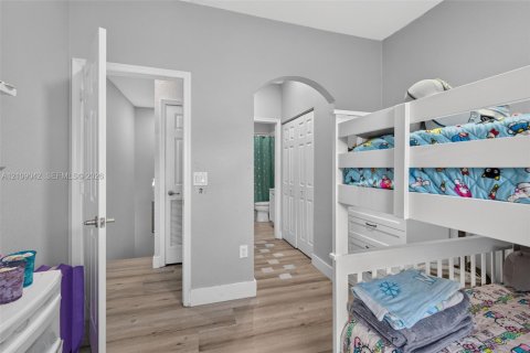 Townhouse in Miramar, Florida 2 bedrooms, 92.9 sq.m. № 2428114 - photo 29