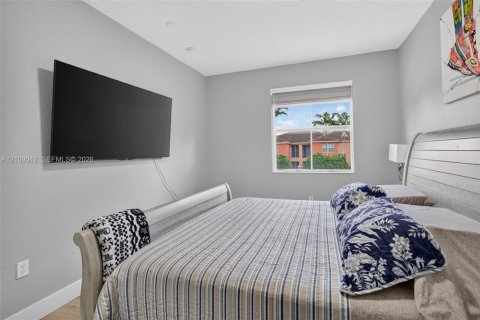 Townhouse in Miramar, Florida 2 bedrooms, 92.9 sq.m. № 2428114 - photo 24