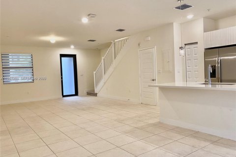 Купить кондоминиум в Дорал, Флорида 3 спальни, 132.39м2, № 2002544 - фото 3