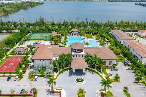 Купить кондоминиум в Дорал, Флорида 3 спальни, 132.39м2, № 2002544 - фото 9