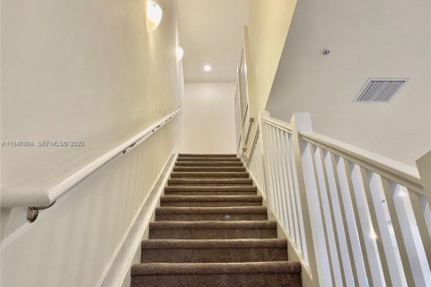 Купить кондоминиум в Дорал, Флорида 3 спальни, 132.39м2, № 2002544 - фото 4
