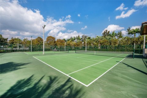 Купить кондоминиум в Дорал, Флорида 3 спальни, 132.39м2, № 2002544 - фото 13