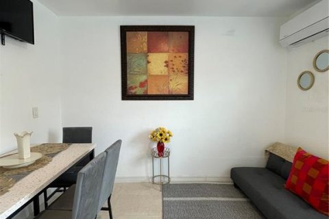 Casa en alquiler en Orlando, Florida, 1 dormitorio, 33.72 m2 № 1903928 - foto 10