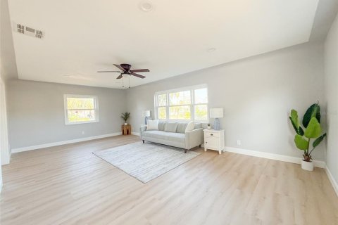 Casa en venta en Madeira Beach, Florida, 4 dormitorios, 217.39 m2 № 2223367 - foto 7