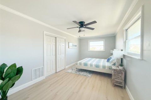 Casa en venta en Madeira Beach, Florida, 4 dormitorios, 217.39 m2 № 2223367 - foto 16