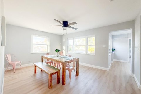Casa en venta en Madeira Beach, Florida, 4 dormitorios, 217.39 m2 № 2223367 - foto 11