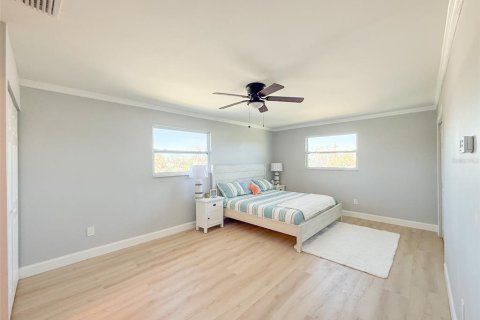 Casa en venta en Madeira Beach, Florida, 4 dormitorios, 217.39 m2 № 2223367 - foto 13