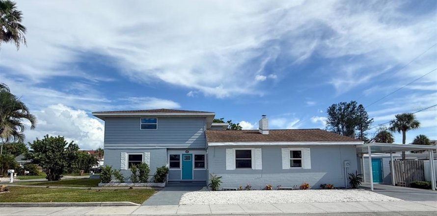 Casa en Madeira Beach, Florida 4 dormitorios, 217.39 m2 № 2223367