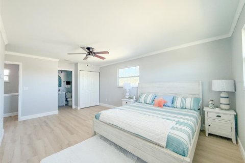 Casa en venta en Madeira Beach, Florida, 4 dormitorios, 217.39 m2 № 2223367 - foto 14