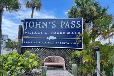 Casa en venta en Madeira Beach, Florida, 4 dormitorios, 217.39 m2 № 2223367 - foto 27