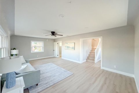 Casa en venta en Madeira Beach, Florida, 4 dormitorios, 217.39 m2 № 2223367 - foto 5