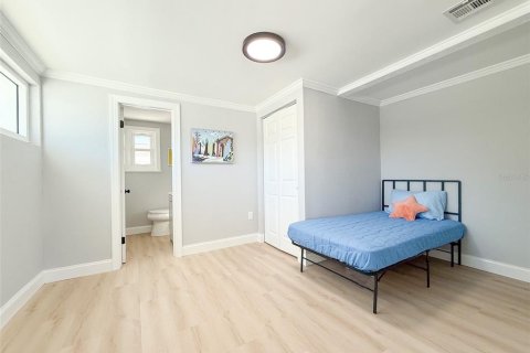 Casa en venta en Madeira Beach, Florida, 4 dormitorios, 217.39 m2 № 2223367 - foto 22