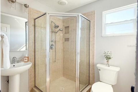 Casa en venta en Madeira Beach, Florida, 4 dormitorios, 217.39 m2 № 2223367 - foto 18