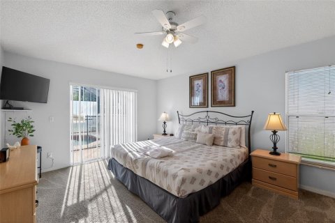 House in Kissimmee, Florida 4 bedrooms, 180.23 sq.m. № 2107771 - photo 10