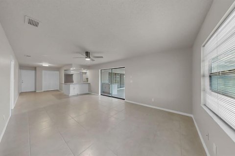 Villa ou maison à vendre à Sun City Center, Floride: 3 chambres, 234.95 m2 № 1915878 - photo 17