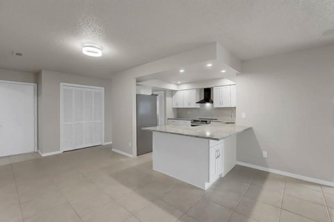 Villa ou maison à vendre à Sun City Center, Floride: 3 chambres, 234.95 m2 № 1915878 - photo 18
