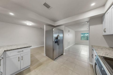 Villa ou maison à vendre à Sun City Center, Floride: 3 chambres, 234.95 m2 № 1915878 - photo 14