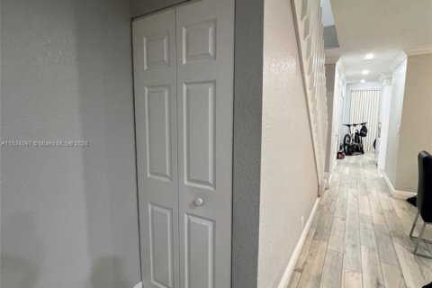 Touwnhouse à vendre à Coconut Creek, Floride: 2 chambres, 122.72 m2 № 983125 - photo 20