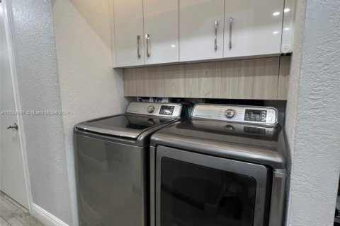 Touwnhouse à vendre à Coconut Creek, Floride: 2 chambres, 122.72 m2 № 983125 - photo 23