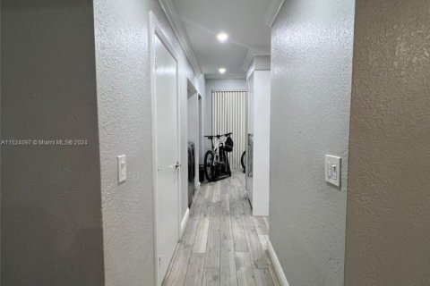 Touwnhouse à vendre à Coconut Creek, Floride: 2 chambres, 122.72 m2 № 983125 - photo 24