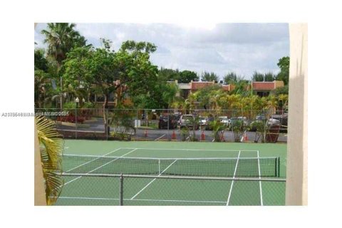 Снять в аренду кондоминиум в Майами, Флорида 2 спальни, 94.95м2, № 1950355 - фото 9