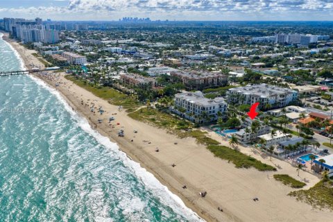 Condominio en venta en Lauderdale-by-the-Sea, Florida, 1 dormitorio, 65.03 m2 № 2002192 - foto 3