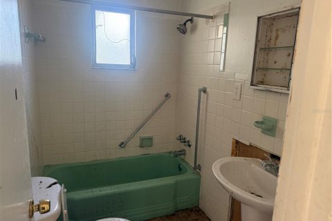 Immobilier commercial à vendre à Punta Gorda, Floride: 127.09 m2 № 2125571 - photo 8
