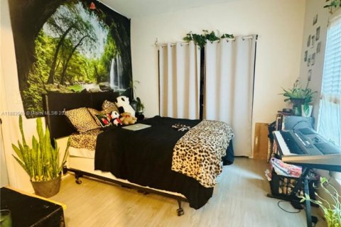 Купить виллу или дом в Лодерхилл, Флорида 4 спальни, 169.08м2, № 1929859 - фото 18