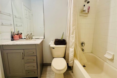 Купить виллу или дом в Лодерхилл, Флорида 4 спальни, 169.08м2, № 1929859 - фото 16