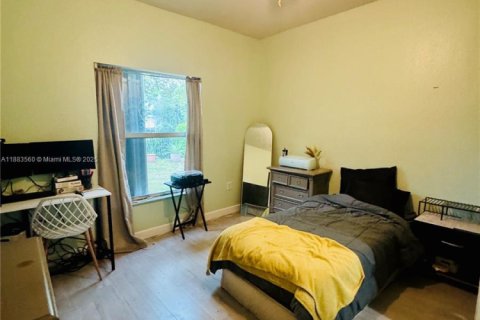 Купить виллу или дом в Лодерхилл, Флорида 4 спальни, 169.08м2, № 1929859 - фото 15