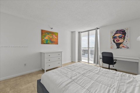 Condominio en alquiler en Aventura, Florida, 2 dormitorios, 105.17 m2 № 1979307 - foto 19