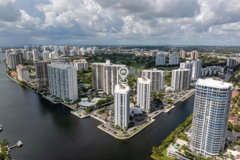Condominio en alquiler en Aventura, Florida, 2 dormitorios, 105.17 m2 № 1979307 - foto 26
