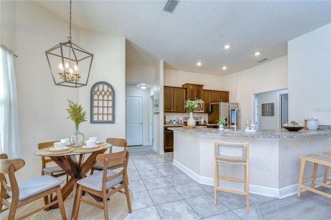 House in Spring Hill, Florida 4 bedrooms, 213.77 sq.m. № 2201642 - photo 15