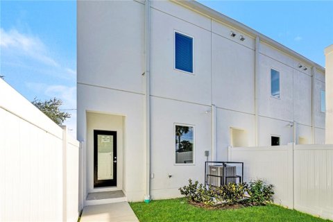 Adosado en alquiler en Tampa, Florida, 3 dormitorios, 121.42 m2 № 1910059 - foto 19
