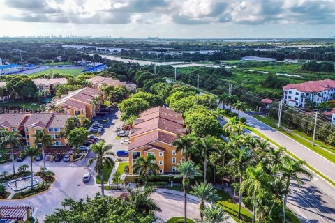Купить кондоминиум в Мирамар, Флорида 1 спальня, 67.82м2, № 1951941 - фото 20